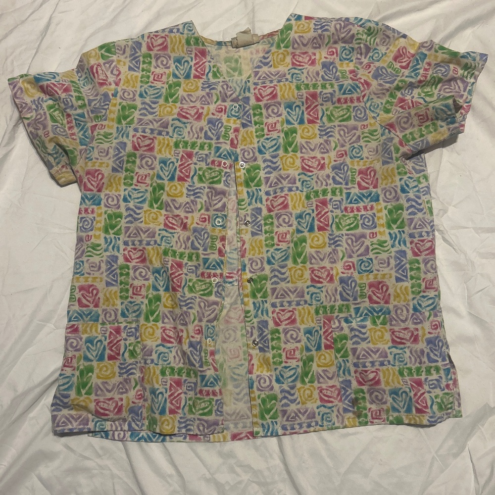 Multi-Colored Scrub Top – Bright & Comfortable Medical Shirt